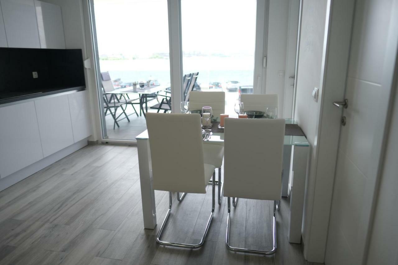 Amazing View Apartments Nin Bagian luar foto